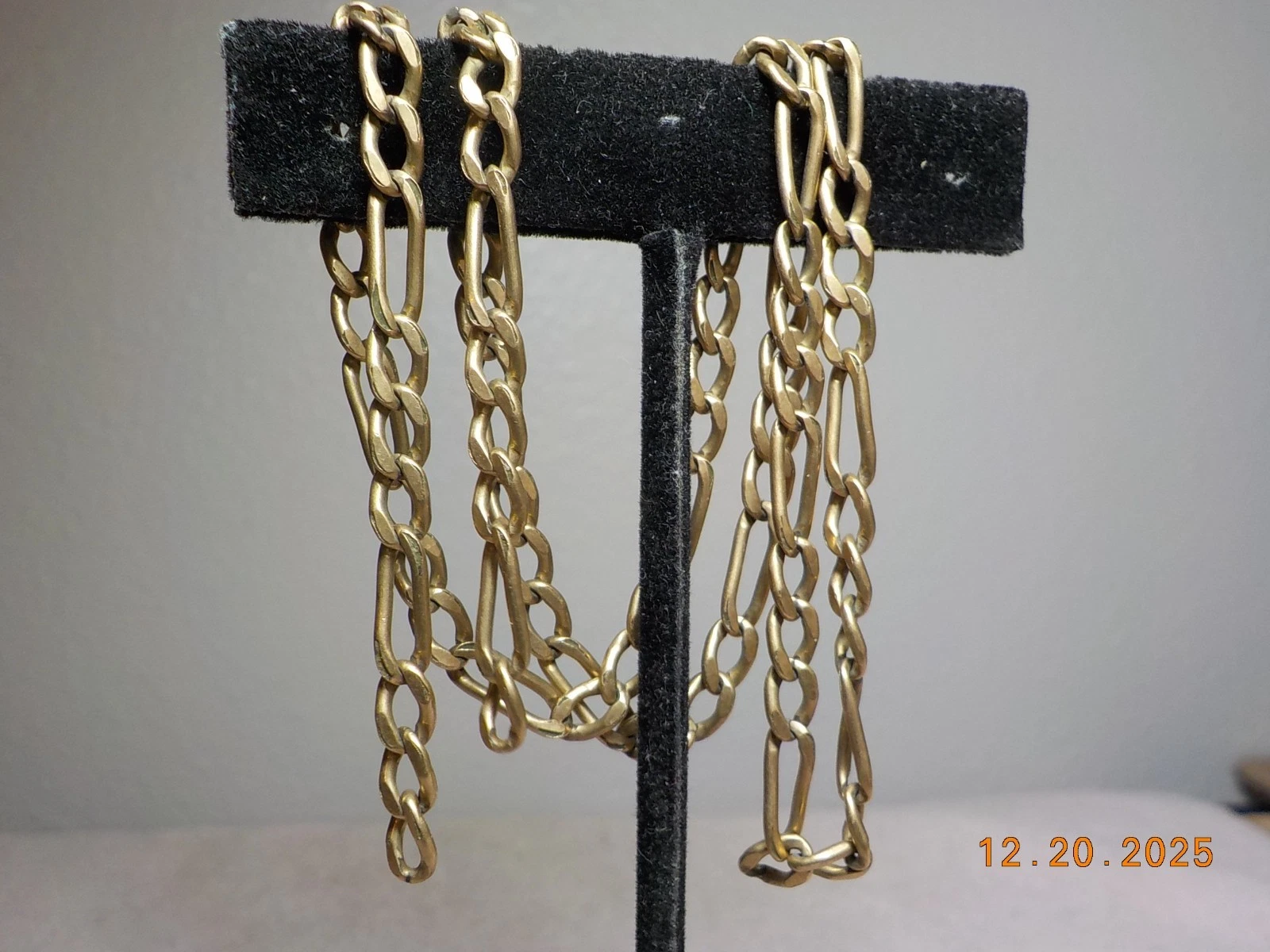 10 KT YELLOW GOLD FIGARO CHAIN NO CLASP 20" LONG 3/16" WIDE ACID TESTED 13.87 GM