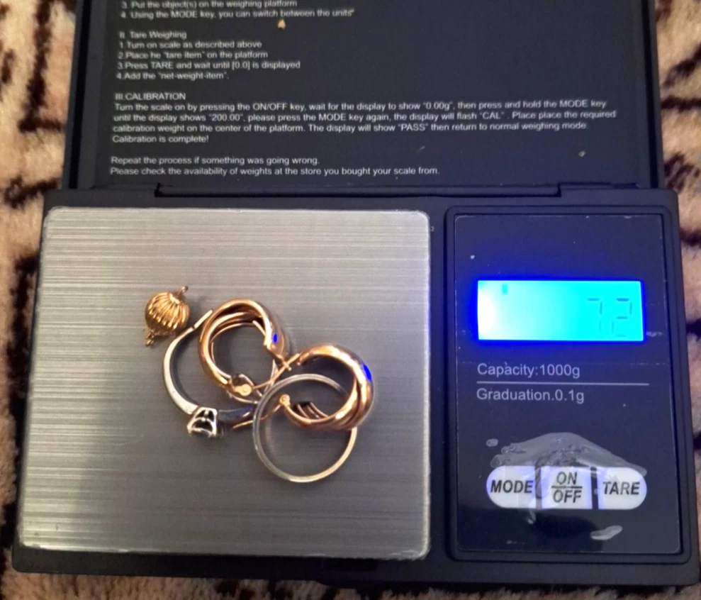 14k scrap gold (7.2 grams) ALL SOLID 14k gold Mix Of white and yellow.