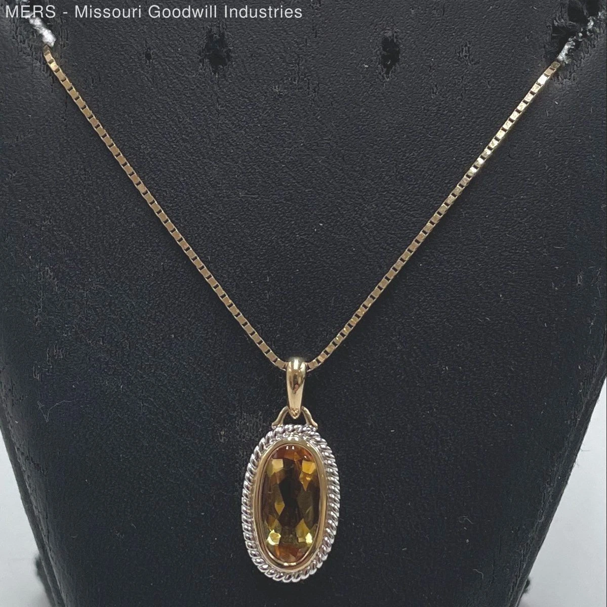 17" 14K Multi Tone Gold Citrine Oval Pendant w/Box Chain Link Necklace - 5.22g