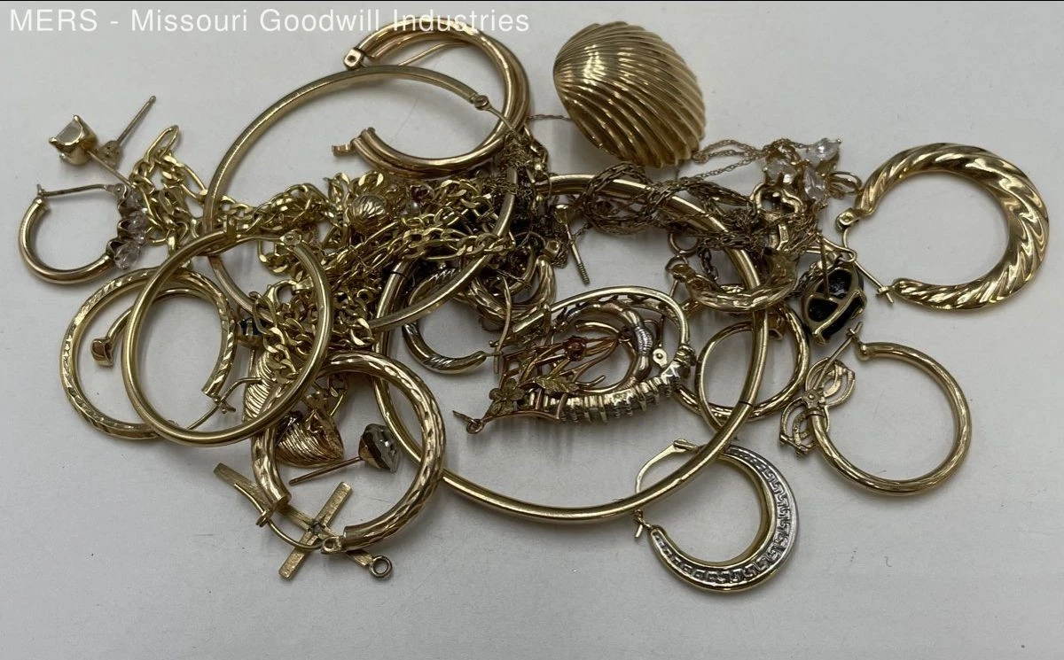 28.65 Grams - 10K Gold Scrap Jewelry