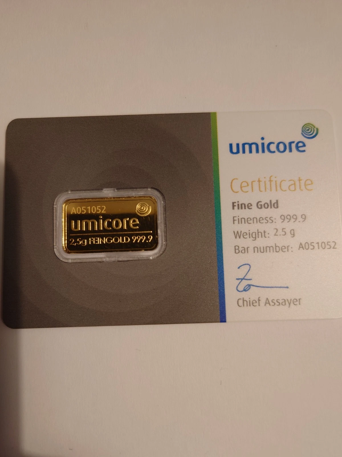 NEW LISTINGUmicore Gold Bullion 2.5g 999.9 Fineness, Pure Gold Bar with Certificate.