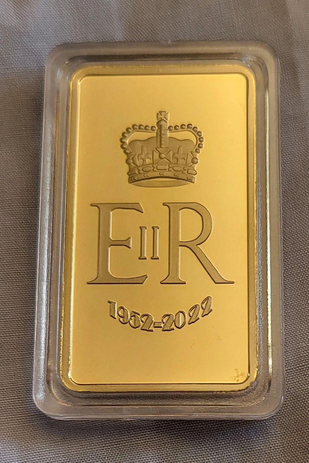 Queen Elizabeth II Gold Bar Platinum Jubilee ingot Royal Family King Charles III