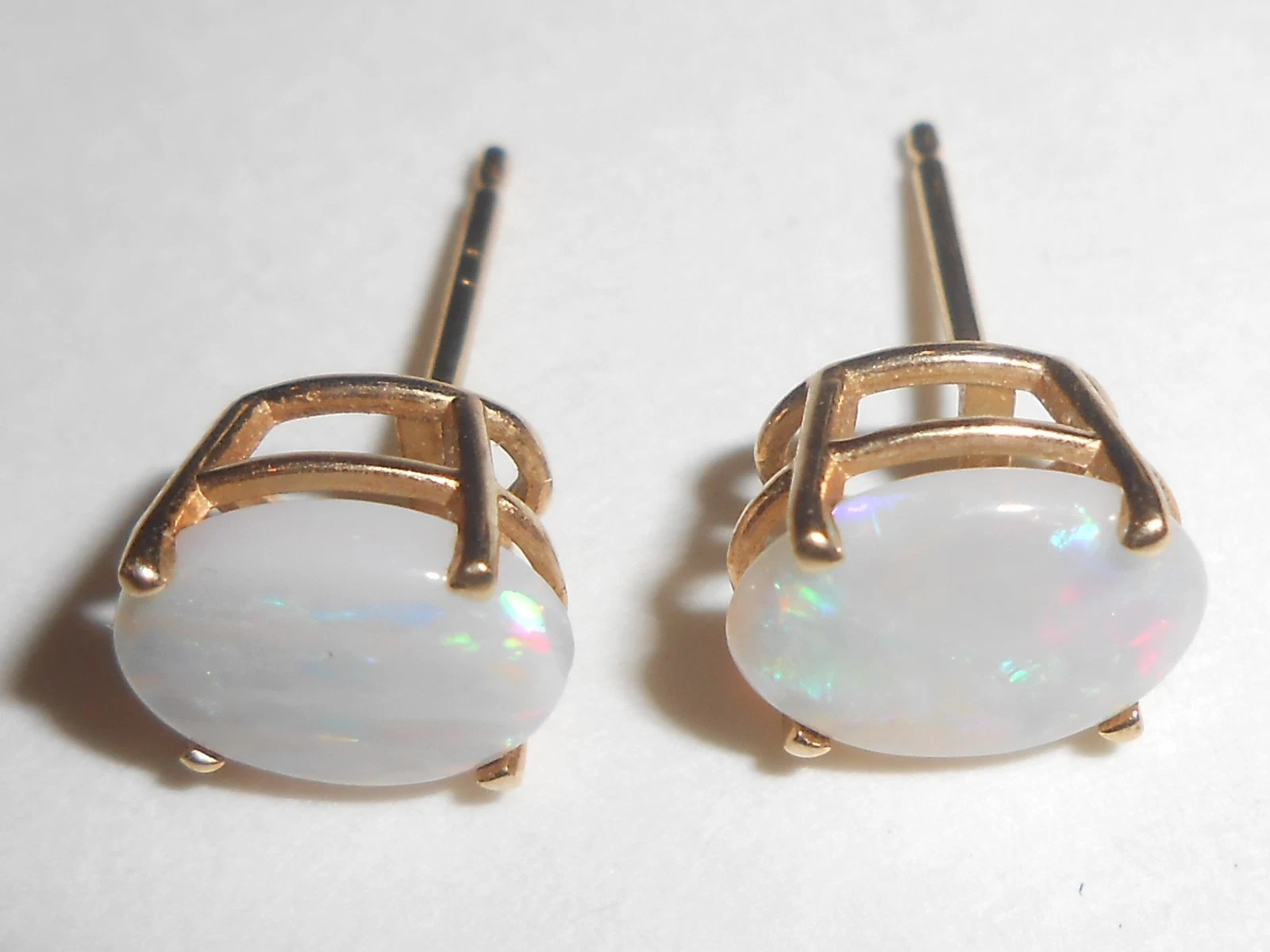 Solid 14k Yellow Gold Opal Gemstone Earrings Jewelry Not Scrap 14KT 585 A7