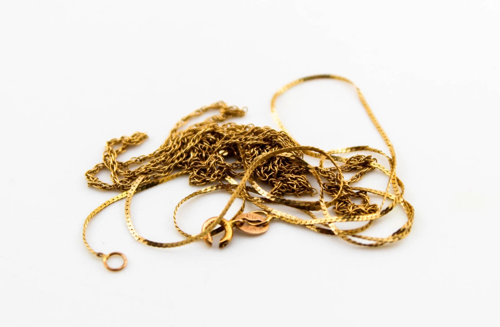 VINTAGE ESTATE SOLID 14KT GOLD SCRAP CHAIN LOT 1.7 GRAMS